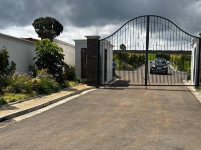 gate
